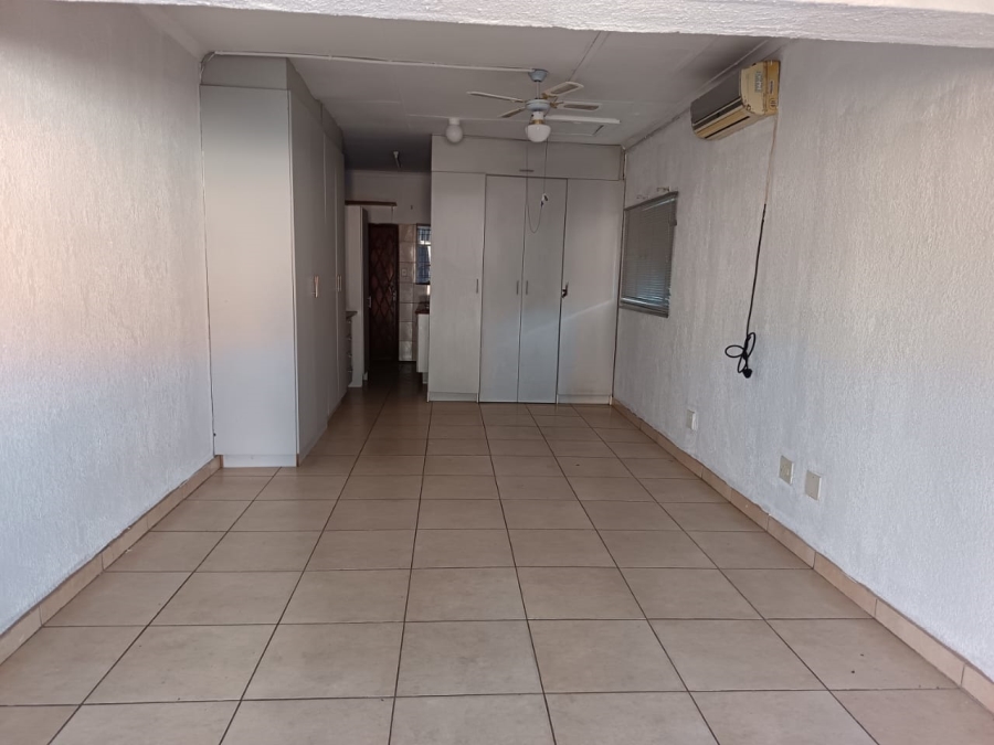 1 Bedroom Property for Sale in Rustenburg Central North West